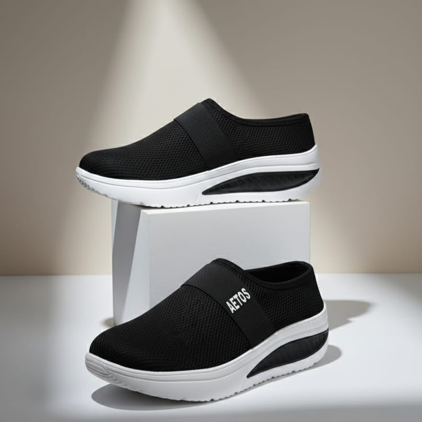 Aetos Women’s Black Chunky Sandal