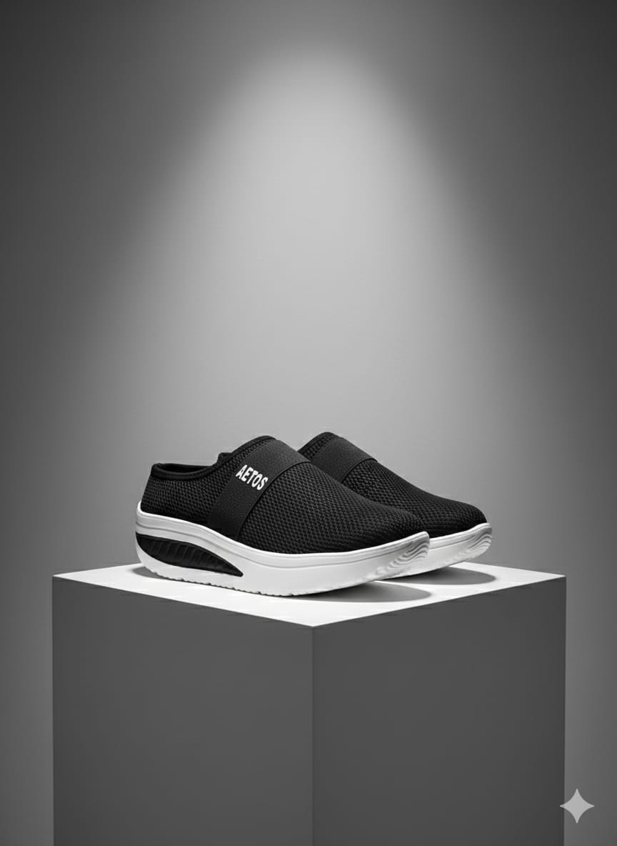 Aetos Women’s Black Chunky Sandal