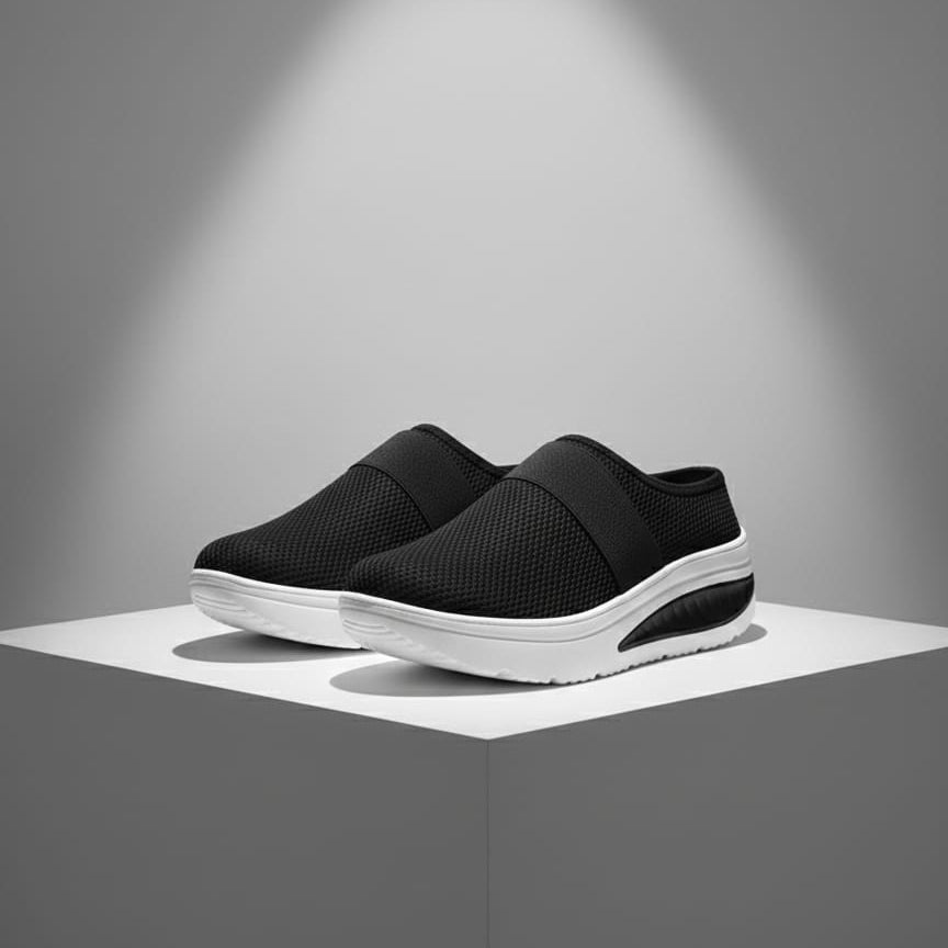 Aetos Women’s Black Chunky Sandal